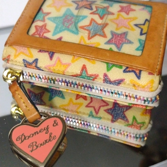 Dooney Bourke Rainbow 🌈 Zipper colorful ✨ ⭐ Compartments ID 🪟 🛍️🎁 NWT - Picture 10 of 10